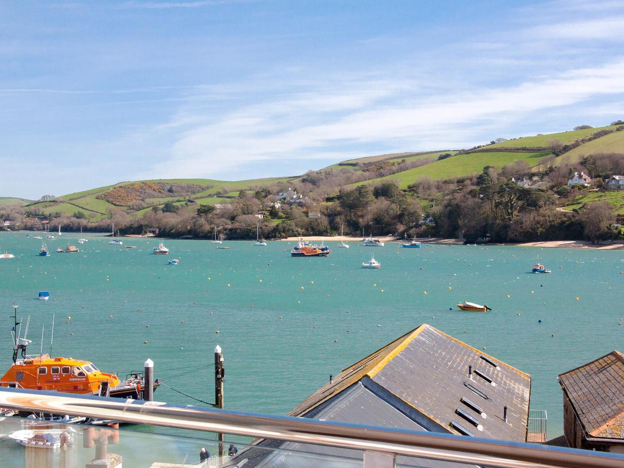 Quays * Salcombe